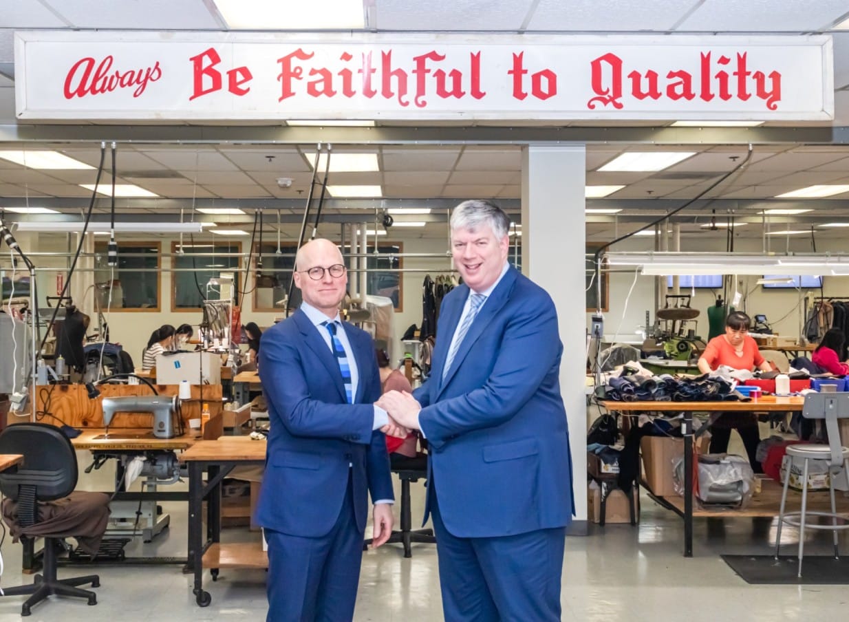 Owner Alan David shaking hands with Oxxford President Chris Olberding at the Oxxford workshop in Chicago